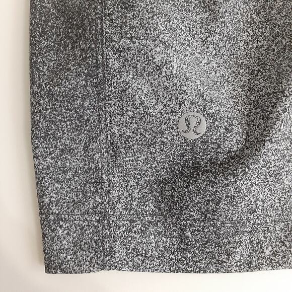 Lululemon T.H.E Short Luxtreme Liner 9” Athletic Shorts Gray Charcoal Mens M - Picture 4 of 11